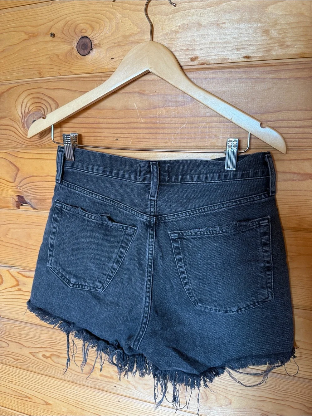 AGOLDE Parker long High-Rise Black Frayed Jean Shorts in chromatic size 25